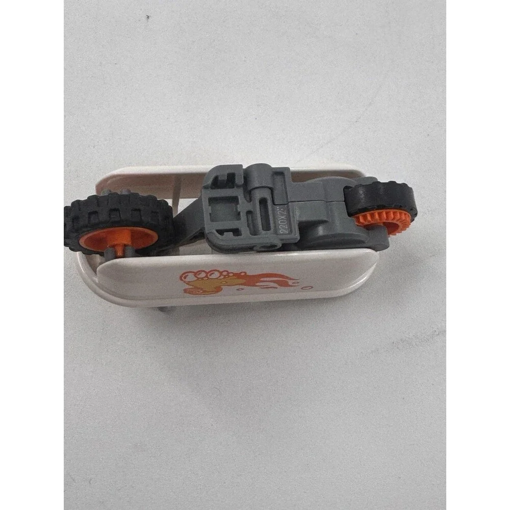 LEGO Minifigure Stunt Motorcycle DUCK BATHTUB RACER Retired Fast Shipping